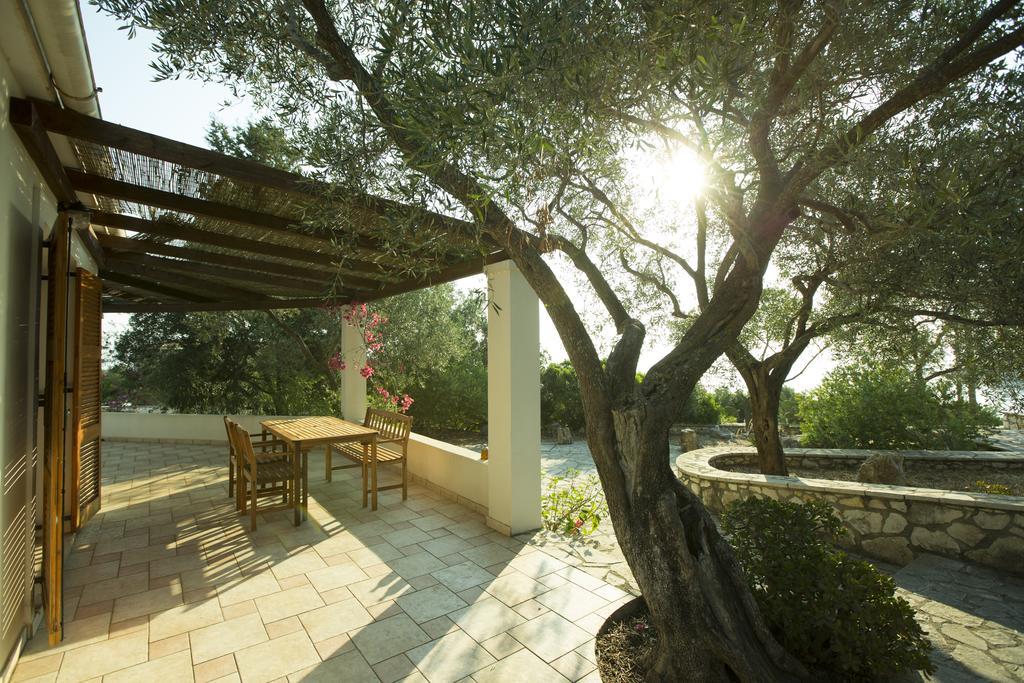 Nereidi Pool Villas Porto Ozias Ngoại thất bức ảnh