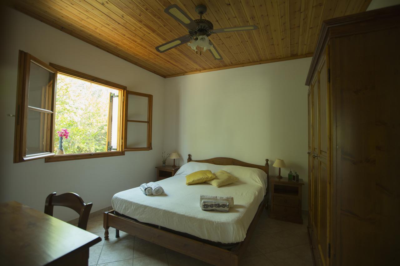 Nereidi Pool Villas Porto Ozias Ngoại thất bức ảnh